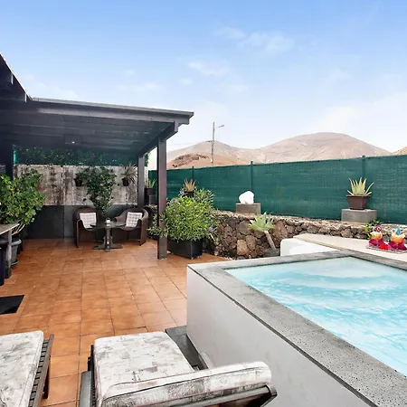 Holiday home Casa Lancelot